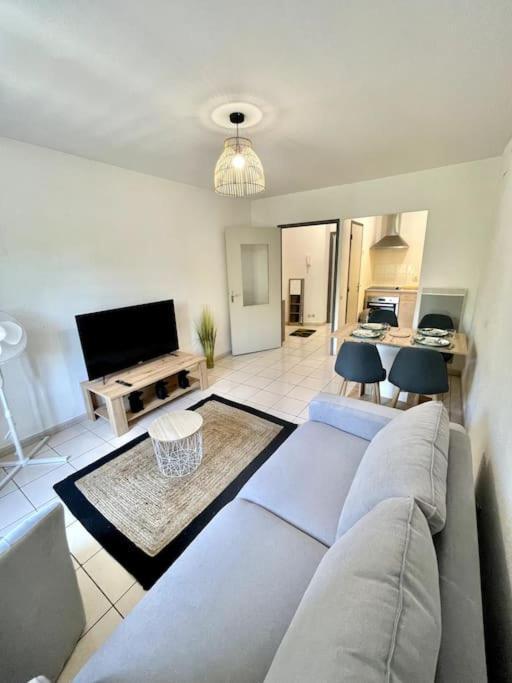 Varsòvia/Parking Privée/Calme Apartamento Carcasona Exterior foto